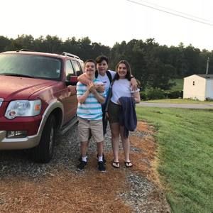 Meet your Posher, Laura